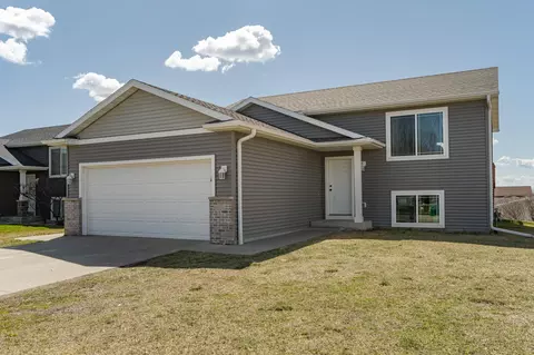 3754 Mcintosh Dr NW, Rochester, MN 55901