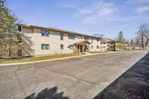 6655 Buckley Cir #303, Inver Grove Heights, MN 55076