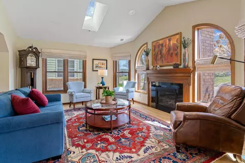 310 Parkway Ct, Minneapolis, MN 55419