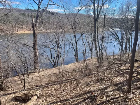 Nnn River Street, Taylors Falls, MN 55084