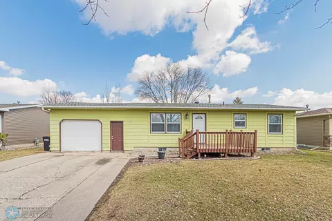 1213 2nd St W, West Fargo, ND 58078