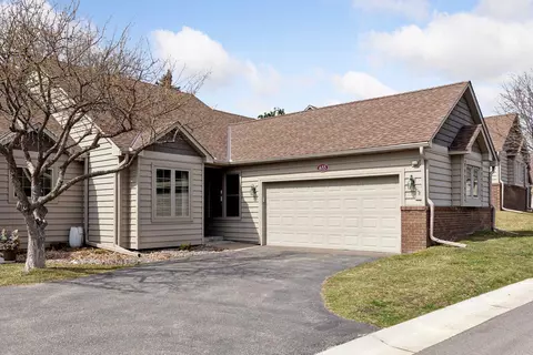 655 Sullivan Dr NE, Columbia Heights, MN 55421