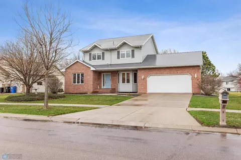 1909 36 12 Ave S, Fargo, ND 58104