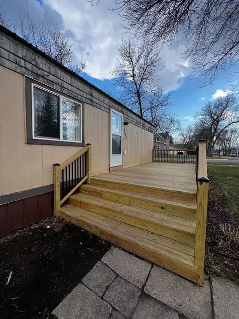 Exterior - 202 E St Olaf Ave, Belview, MN 56214 photo 3 of 14