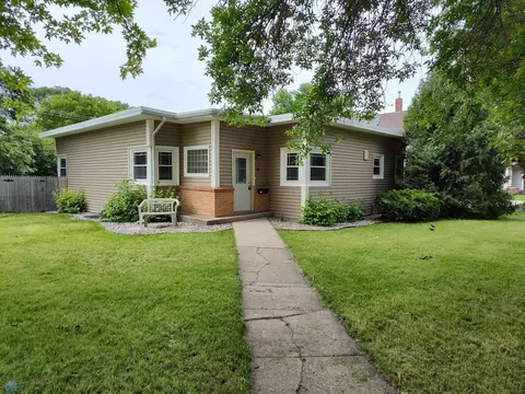 203 N Minnesota St, Crookston, MN 56716