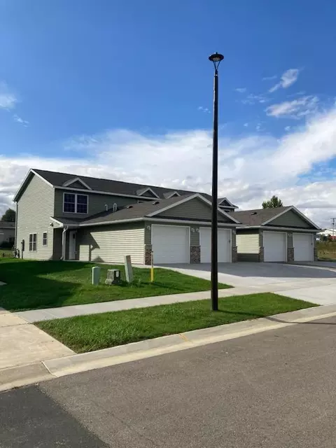 1845 Daniel Ln NE, Stewartville, MN 55976