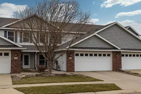 2548 Hawk Ridge Ct SE, Rochester, MN 55904