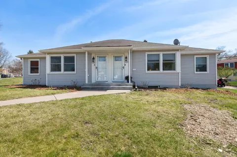 1698 Ford Pkwy, Saint Paul, MN 55116