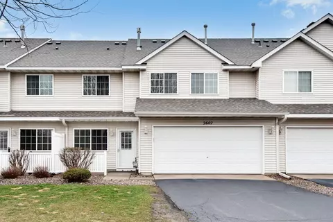 2607 Yellowstone Dr #30, Hastings, MN 55033