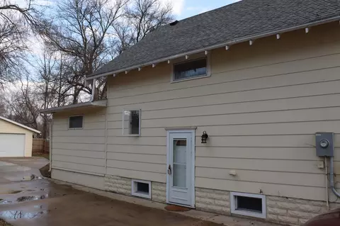 221 Anthony St SE, Willmar, MN 56201 photo 5