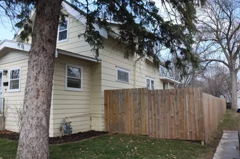 221 Anthony St SE, Willmar, MN 56201 photo 3