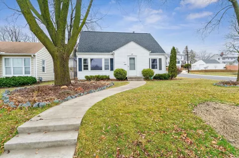 146 14th Ave N, Hopkins, MN 55343