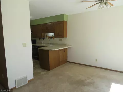 2104 9th St E, Glencoe, MN 55336 photo 11