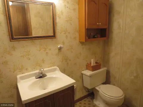 2104 9th St E, Glencoe, MN 55336 photo 23