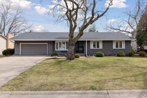 7125 Bristol Blvd, Edina, MN 55435