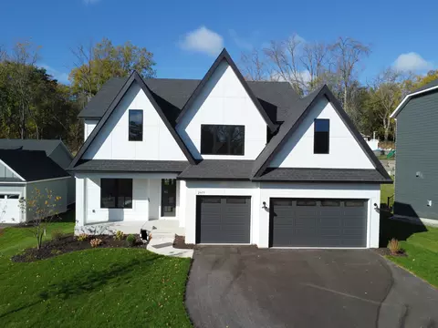2977 Westwind Ct, Little Canada, MN 55109