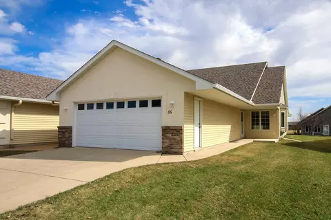 86 Orchard Ave SE, Hutchinson, MN 55350