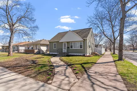 5200 James Ave N, Minneapolis, MN 55430