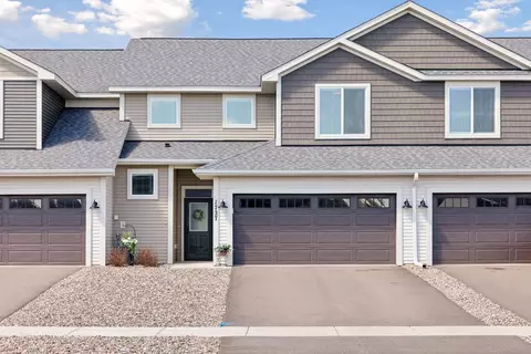 1727 Southpoint Ln, Hudson, WI 54016