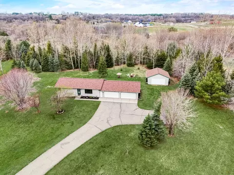 822 110th St, Roberts, WI 54023