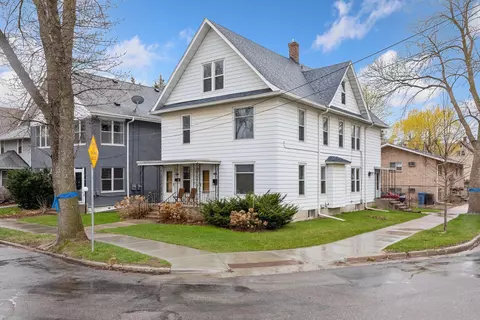 826 5th St NE, Minneapolis, MN 55413