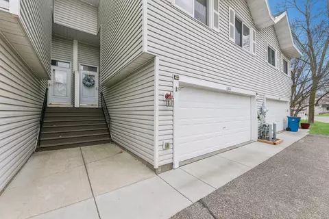 12816 82nd Pl N #90-5, Maple Grove, MN 55369