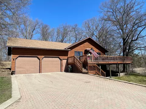 16184 Brittany Oaks Cir, Paynesville, MN 56362