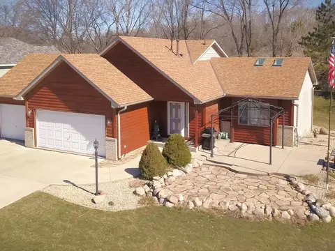 19696 Iteri Pl, Lakeville, MN 55044