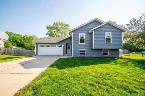 2421 19th Ln SE, Rochester, MN 55904
