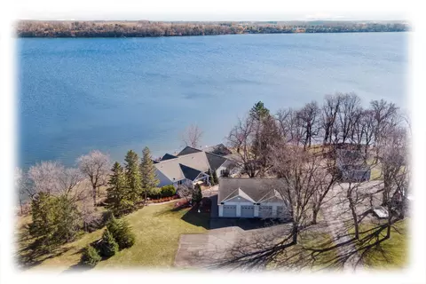 5536 County Road 6 SW, Howard Lake, MN 55349