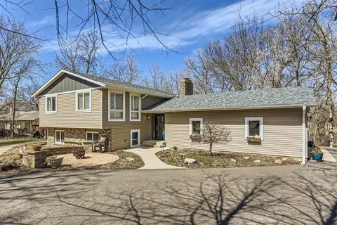 2224 Legion Ln N, Lake Elmo, MN 55042