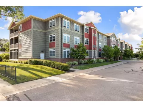 2530 E 34th St #206, Minneapolis, MN 55406