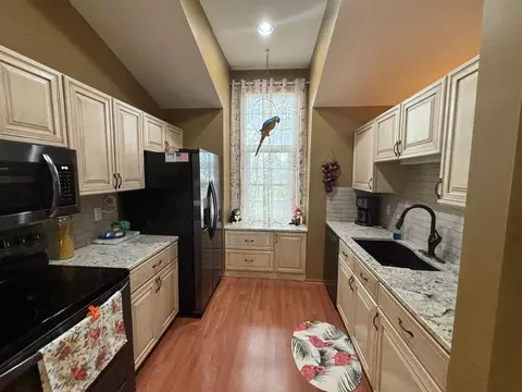 2202 10th Ave SE, Willmar, MN 56201 photo 8