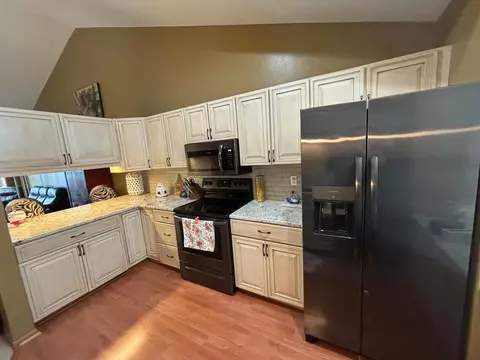 2202 10th Ave SE, Willmar, MN 56201 photo 13