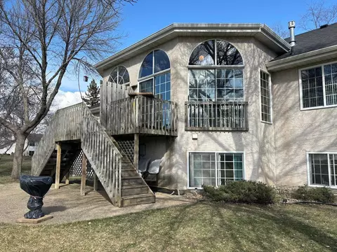 2202 10th Ave SE, Willmar, MN 56201 photo 4