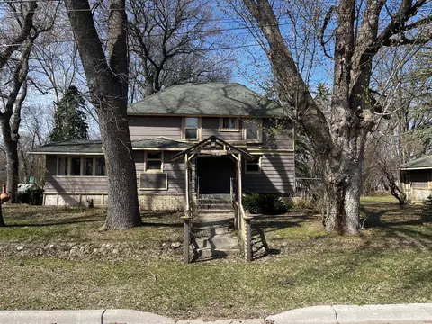 2243 11th St, White Bear Lake, MN 55110