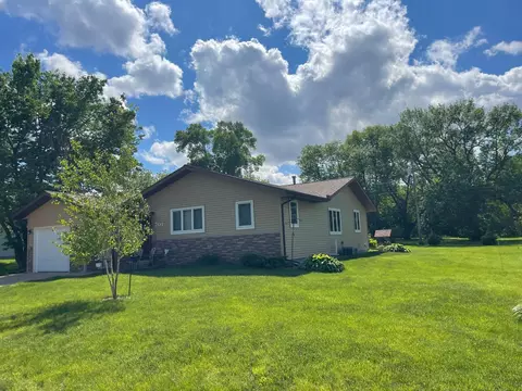 701 Randall St, Tracy, MN 56175