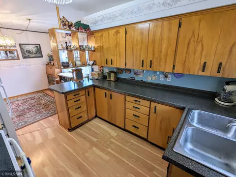 331 S 9th St, Bird Island, MN 55310 photo 5