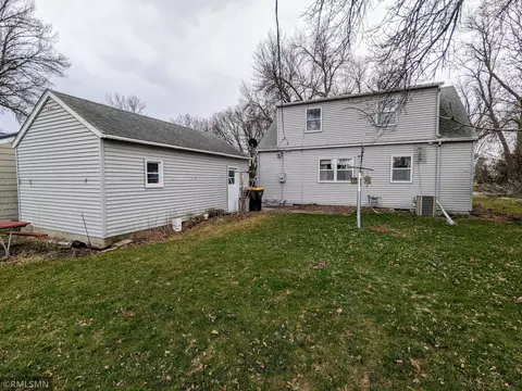 331 S 9th St, Bird Island, MN 55310 photo 3