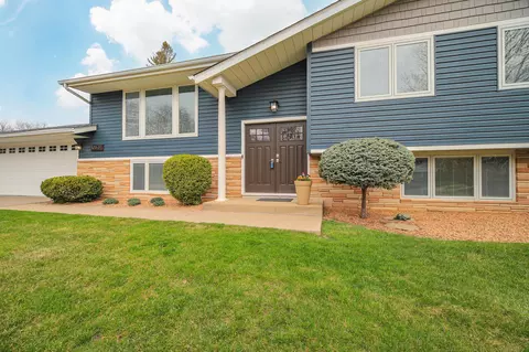 10631 Utica Rd, Bloomington, MN 55437
