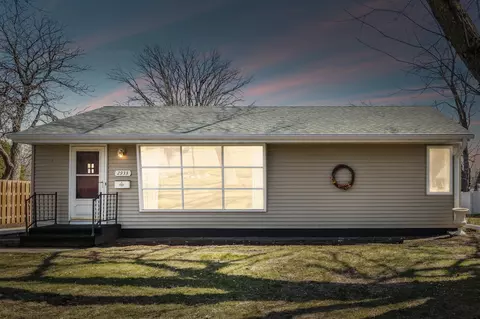 2933 Washburn Cir, Richfield, MN 55423
