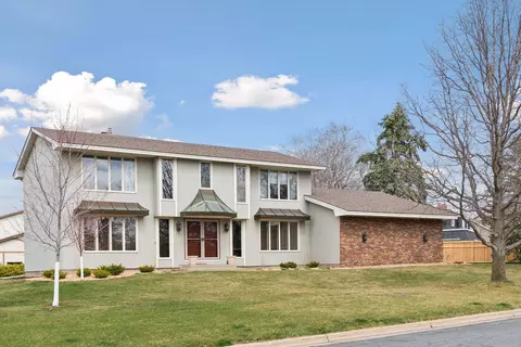 721 Stanwich Ln, Mendota Heights, MN 55118