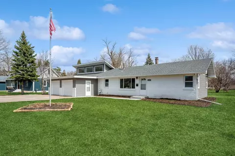 6608 Quebec Ave N, Brooklyn Park, MN 55428