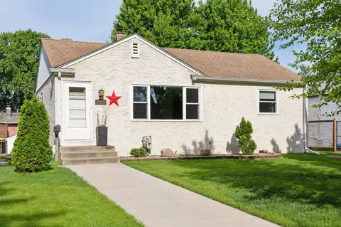 4325 Grimes Ave N, Robbinsdale, MN 55422