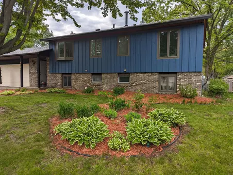 8401 75th St S, Cottage Grove, MN 55016
