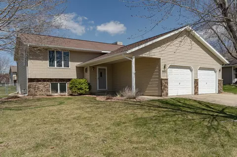 4471 Durham Ln NW, Rochester, MN 55901