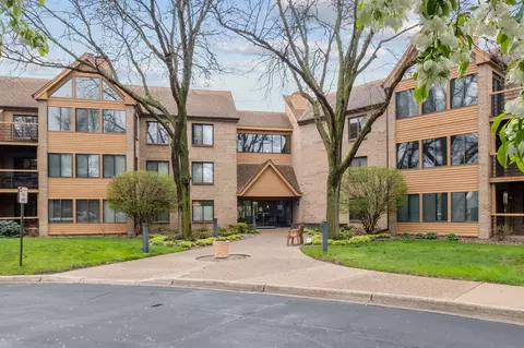 6100 Auto Club Rd #311, Bloomington, MN 55438