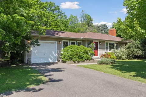 8410 E River Rd NW, Coon Rapids, MN 55433