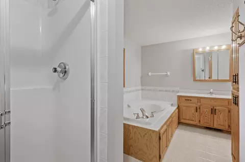 Bath - 27975 Thomas Ave, Webster, MN 55088 photo 6 of 6