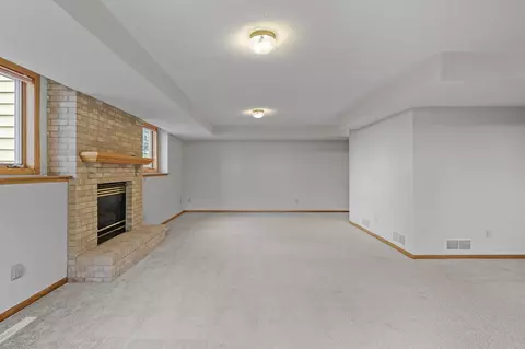 Living - 27975 Thomas Ave, Webster, MN 55088 photo 8 of 11